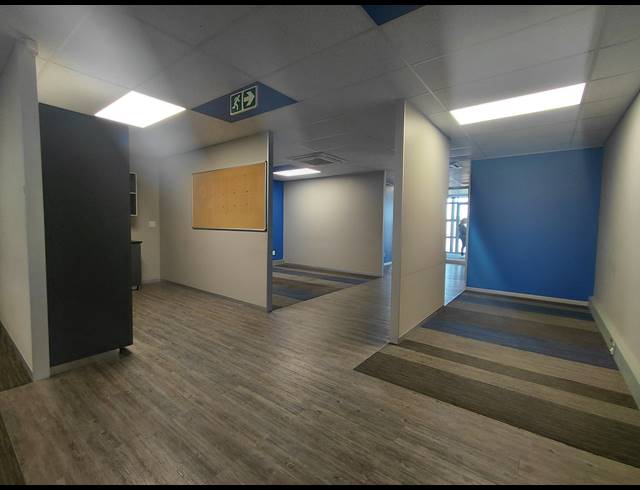 358M² OFFICE TO LET IN BRYANSTON